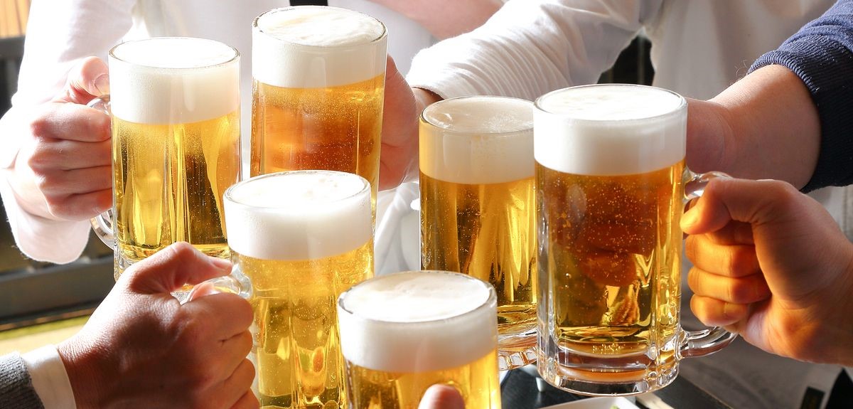 Sử dụng rượu bia gây ảnh hưởng rất lớn đến chức năng gan, thận, và cả chức năng sinh lý của một người đàn ông